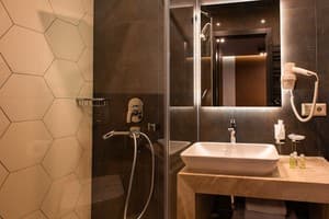 Бутик-отель MOJO Boutique Hotel. Полулюкс двухместный с лаунж зоной 7