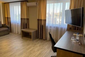 Отель Украина. Полулюкс двухместный  3